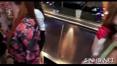 播放 粗心大意的大棒政党