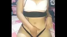 تشغيل أحتاج إلى رجل لكسر مؤخرتي العذراء الطرية ، حقيقة الزميل هي أنني مقرن حقيقي