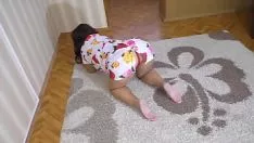 Reproduzir Mamãe molhou o swell stun e por isso ganhou uma sapatilha no orifício do filho