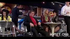 Reproducir Ella tiene sexo con lo que él está empacando.
