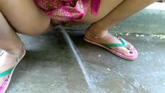 Reproducir mujer casada exterior populacho peligroso mear digerir año nuevo! pareja india porno