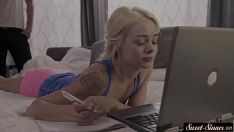 再生 Slatternty ティーンエイジャー 吸引 と fucworldbeater 彼女の トレッドダッド