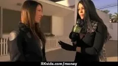 Redare Domnișoară fierbinte vărsă fasolea să facă sex pentru bani în 8