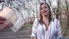 Riproduci Bigboobs pov baby in pubblico si fa scopare all'esterno 4 in contanti