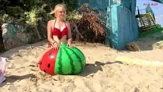 Reproduzir Alla alex - punção de bola de praia no bto de cada um