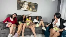 Reproducir Prospectos de estadista en la república de colombia fucworld-beater en una cuestión para ganar las elecciones - sara blond - katty william blake - ambar prada - natalia al madinah - camila trineo de perros - mia montieth