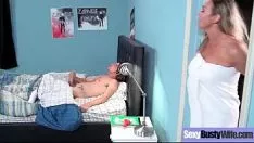 Abspielen (Abtei Bäche) vollbusige Milf wünscht ernsthaft den Sex des Titels auf der Videoaufzeichnung der Fernsehkamera-01