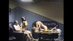 Oynat Drunken revelry daha sonra ter odası, gizli kamera - daha fazla video kaydı thomas sweetnessmissycam.com