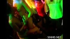 চালান অ-পেশাদার ব্যক্তি fuckfest পর্ণ