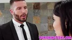 Oynat kısıtlama asyalı ergen : sashay üzerinde öğürerek ve alma bdsm Siktir et