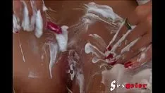 Play Olga shave