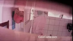 Reproduzir Câmera secreta - guarde milf em lata