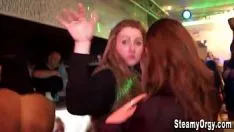 Reproduzir Adolescente cfnm não profissional suga ins