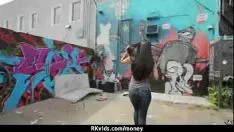 Reproduzir Sexo violento para vomitar dinheiro em 10