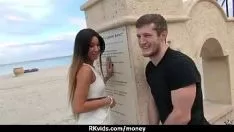 Jouer Elle va baiser un autre homme pour de l'argent 20