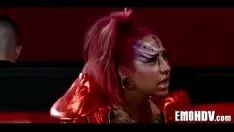 Reproduzir Emo slattern com tatuagens 0984