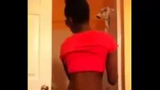 Reproducir Mira esta impresionante feminidad en la cámara - hotcammissys24.com