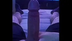 Putar Masturbasi waktu makan siang dengan air mancur krim