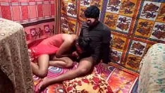 Putar Istri india berhubungan seks panas dengan tiang chudai