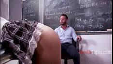 播放 亚洲学生成绩及格 dtf