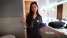 Putar Putri tiriku juga dokterku- scarlett alexis