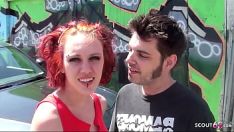 Reproduzir Magra ruiva punk adolescente mystick moons captador para foda em lugar perdido