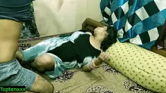 Afspelen Romige Desi Delight: het natte poesje van jonge Aziatische vrouw hunkert naar lul in hete sekssessie met duidelijke Hindi-audio