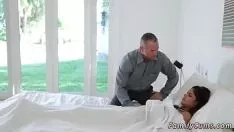 播放 赞助商的踩女孩问和犯罪集团性赌注treadplayfellow的