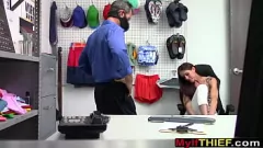 Jouer Le fantasme uniforme de la MILF aux gros seins Sofie Marie : grosse bite et pipe