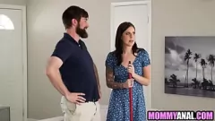 Play Brunette MILF Nikki Zee's Hardcore Anal Adventure