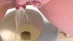 Riproduci Sexy Milf Amateur Pussy Show sul bagno