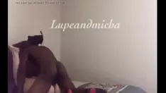Играть Micha liz дразнит на черном члене