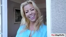 Reproducir Chica de portada milf worryss bultos chico brobdingnagian sashay